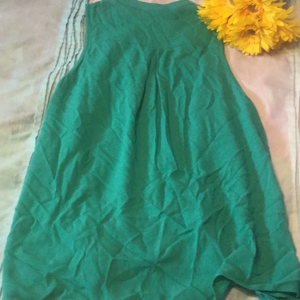 ❌DONATED❌Green Sleeveless V-neck Detail Snap Top - Picture 6 of 8
